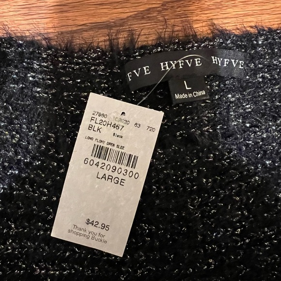 Hyfve Buckle Black Shimmer Cropped Knit Sweater Sz L NWT - Picture 3 of 3